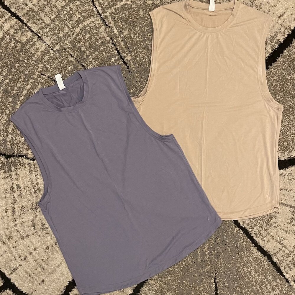 Set of 2 Men's Size XL Vitality Tank Tops